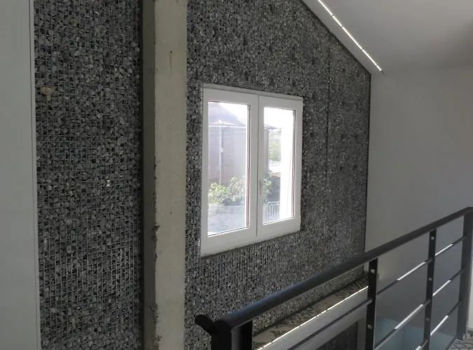 Aviche 6 3* Santander